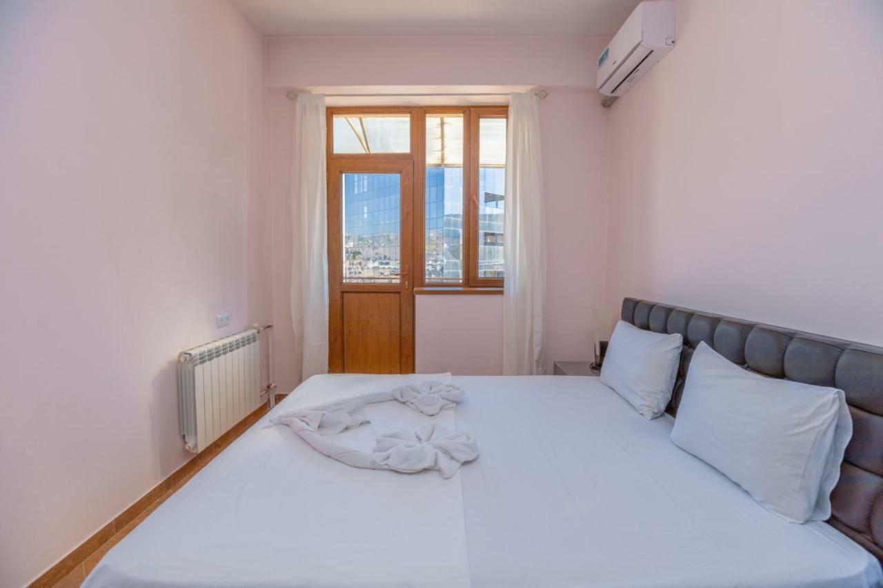Stay Inn Apartments On Amiryan 4-6 Ереван Екстериор снимка