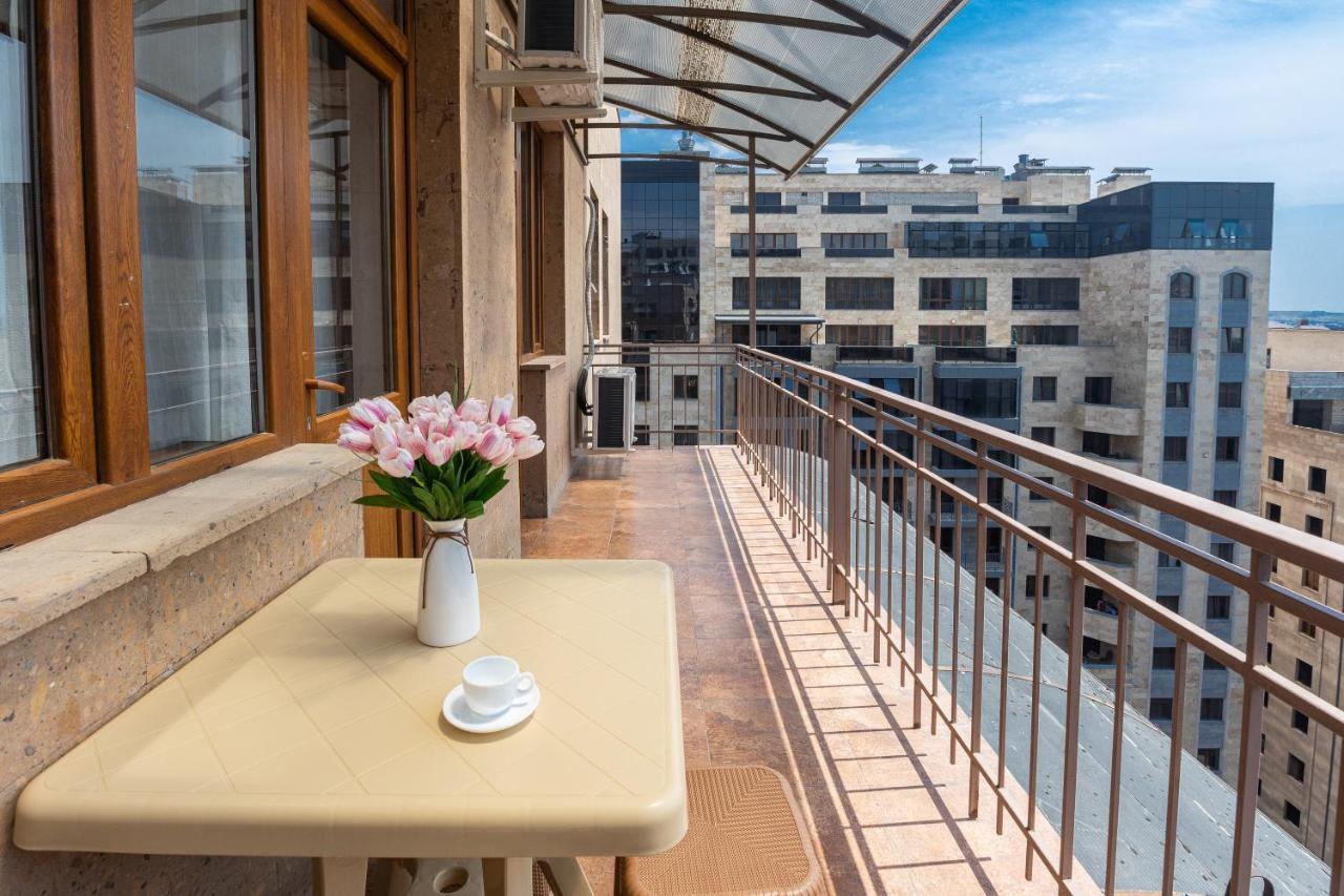 Stay Inn Apartments On Amiryan 4-6 Ереван Екстериор снимка