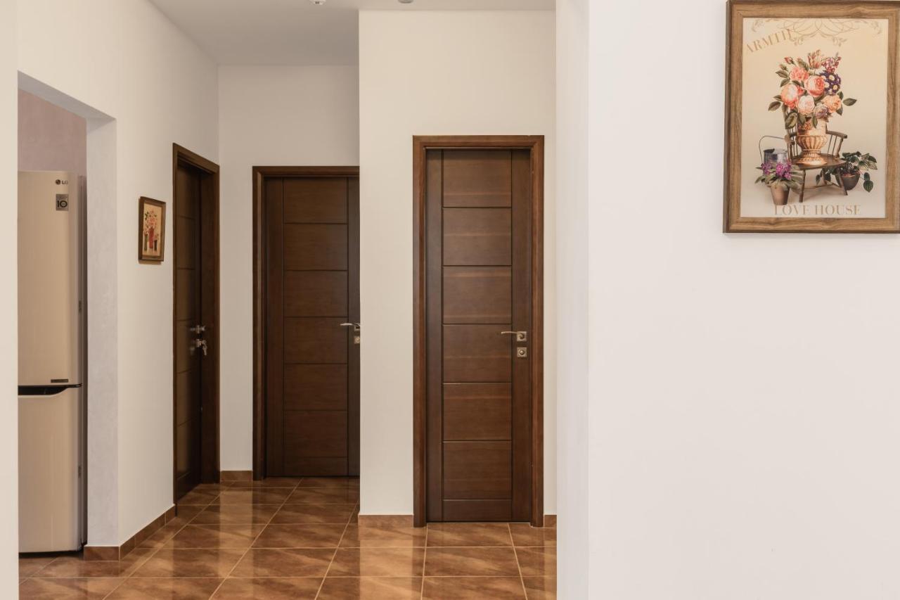 Stay Inn Apartments On Amiryan 4-6 Ереван Екстериор снимка
