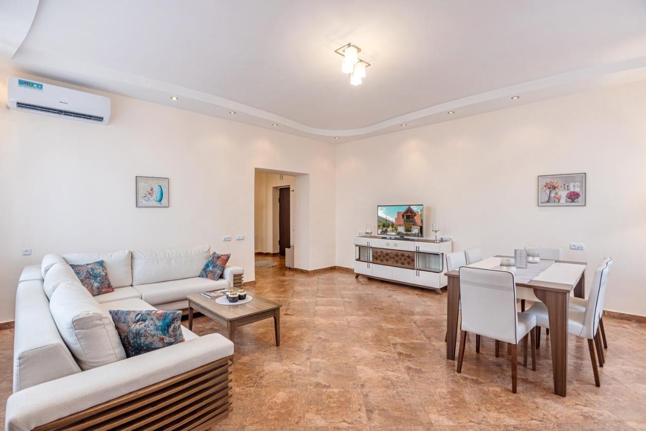 Stay Inn Apartments On Amiryan 4-6 Ереван Екстериор снимка