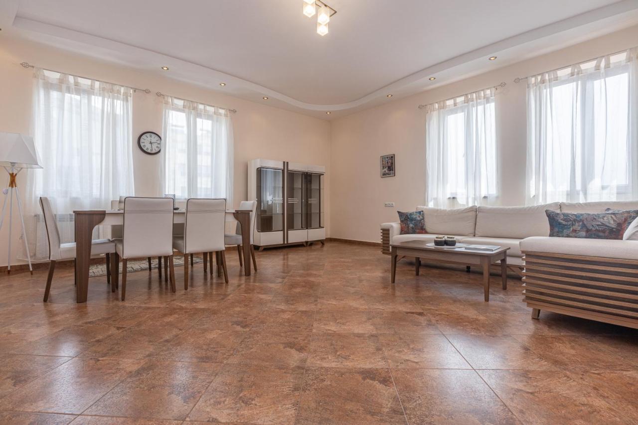 Stay Inn Apartments On Amiryan 4-6 Ереван Екстериор снимка